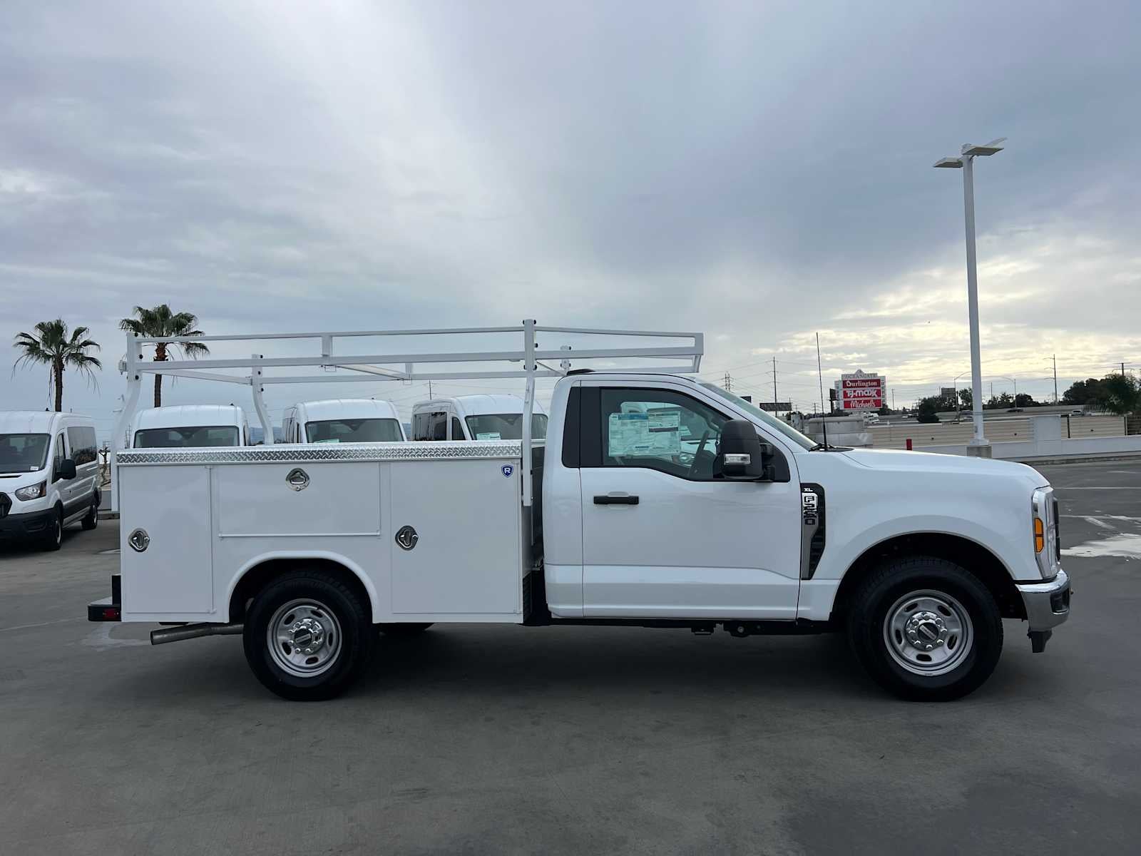 2025 Ford Super Duty F-250 SRW XL