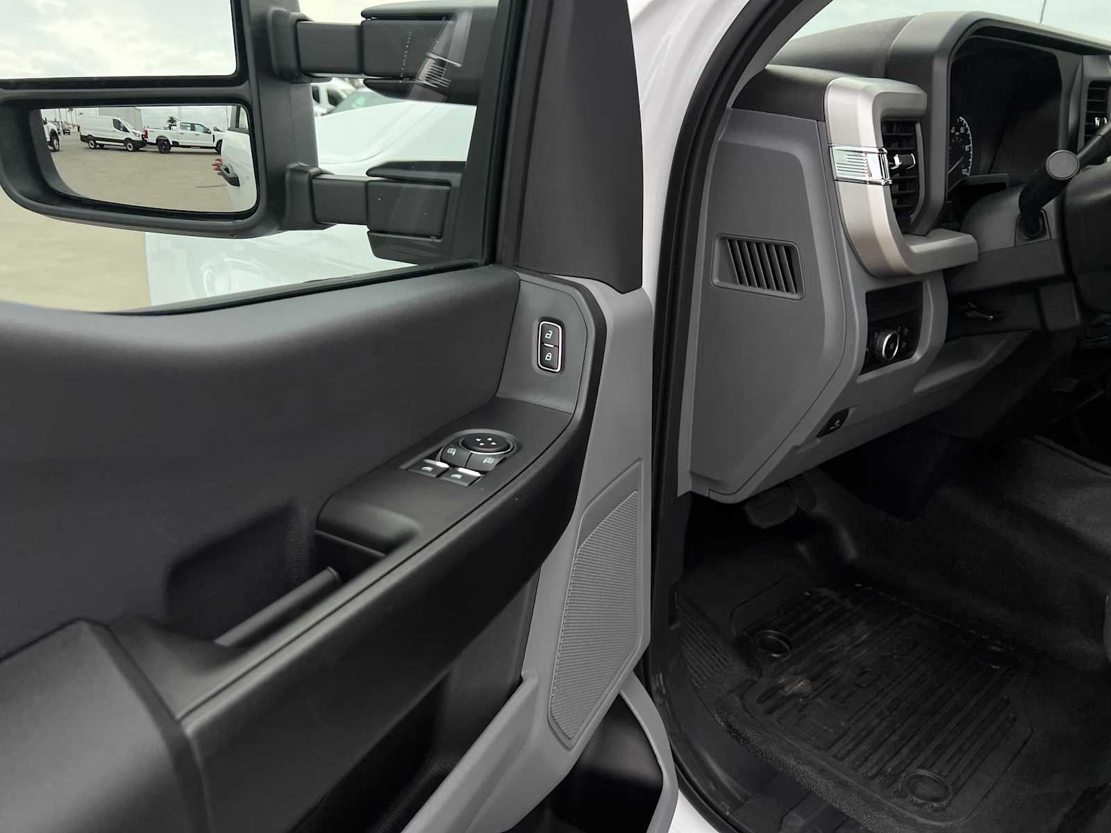 2025 Ford Super Duty F-250 SRW XL