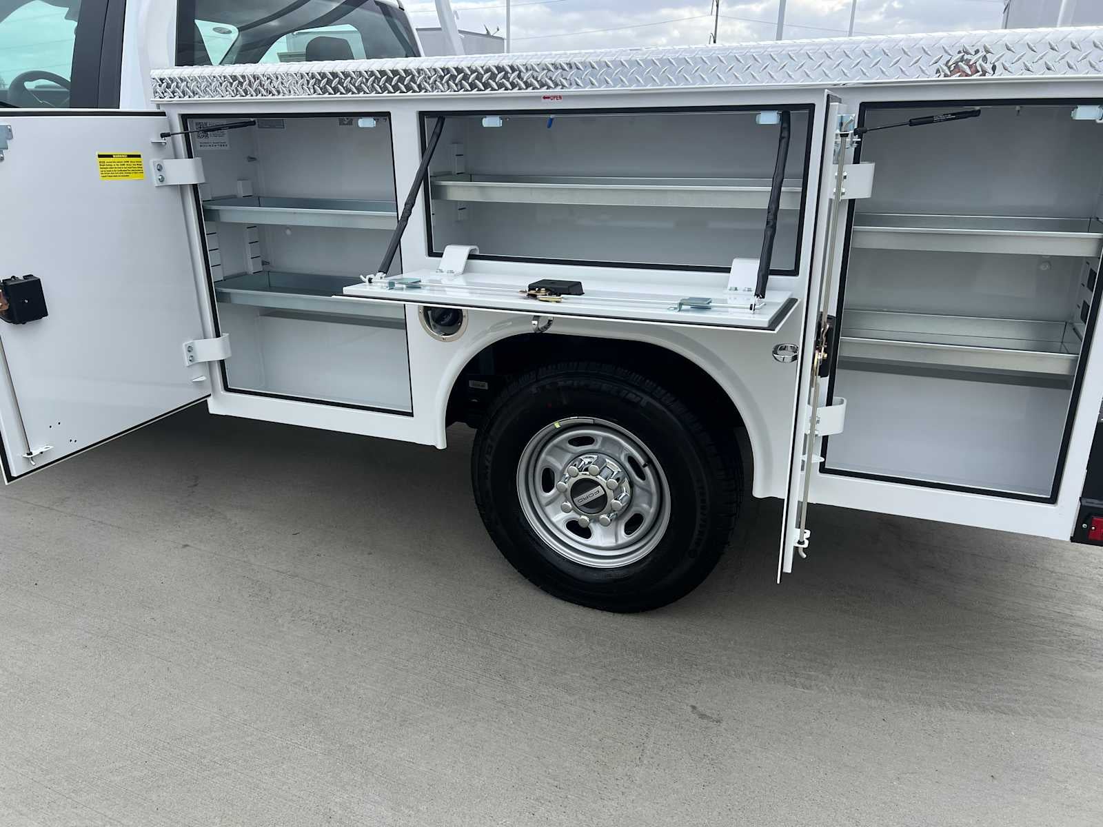2027 Ford Super Duty F-250 SRW XL
