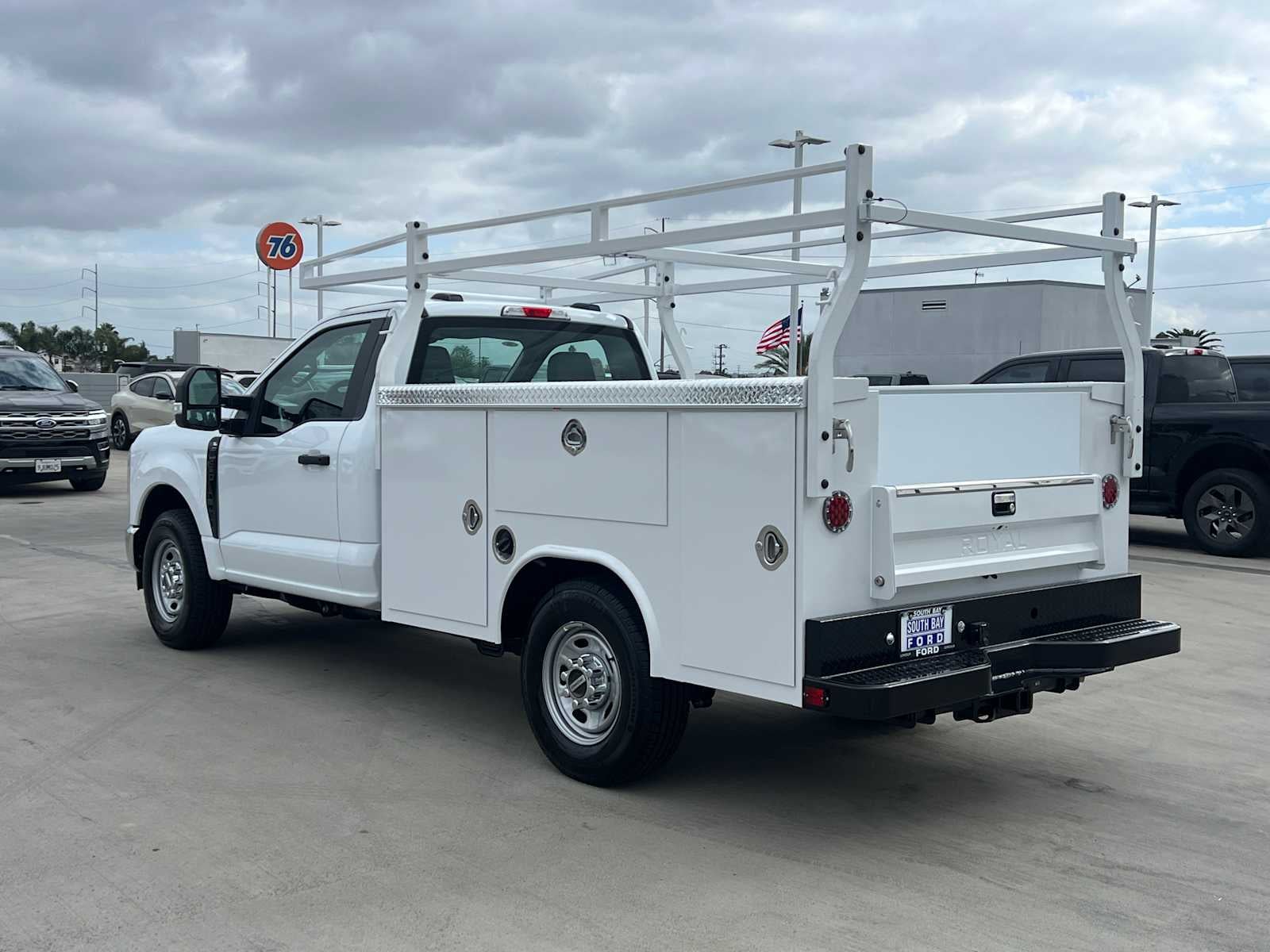 2027 Ford Super Duty F-250 SRW XL