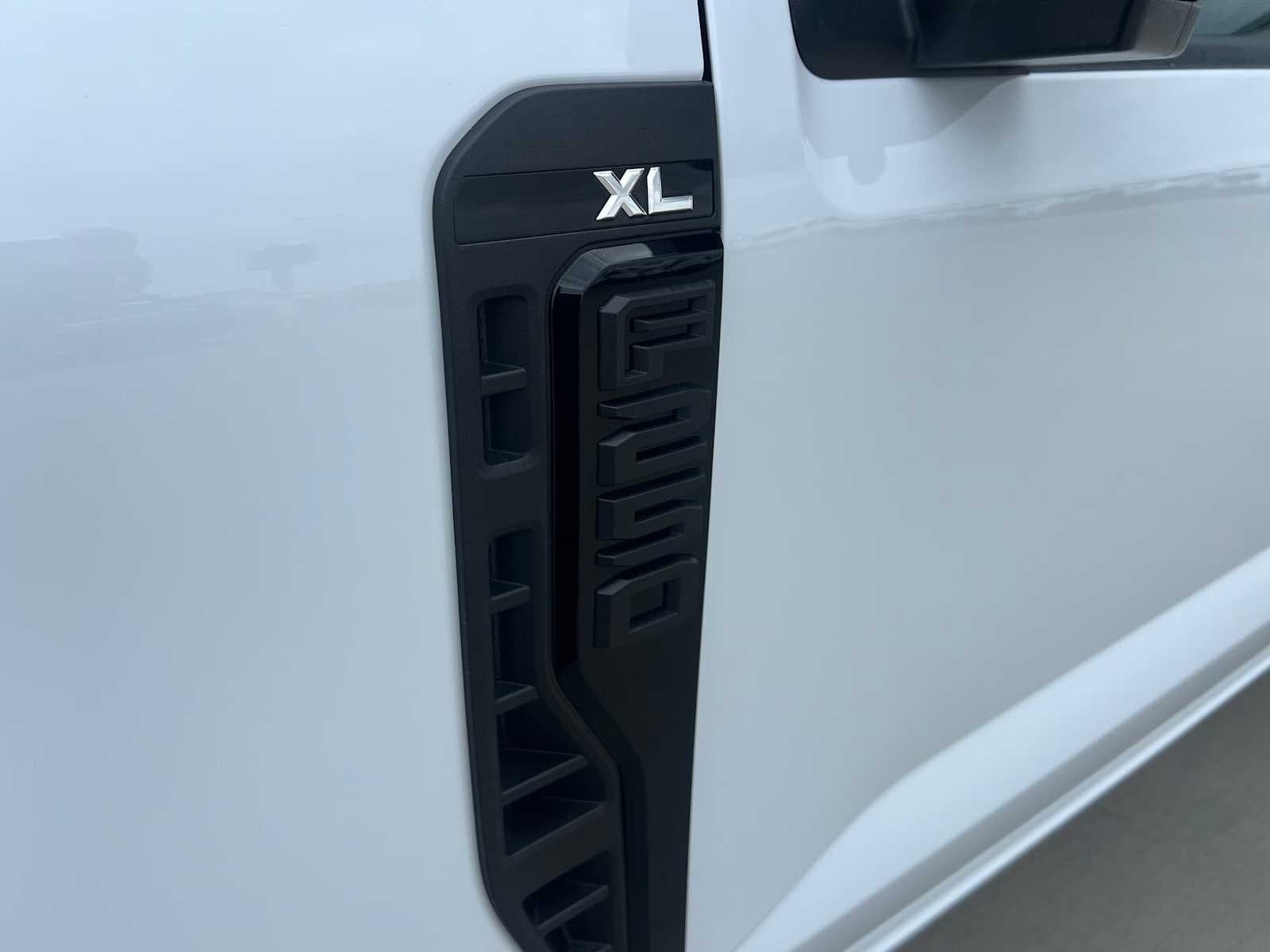 2027 Ford Super Duty F-250 SRW XL