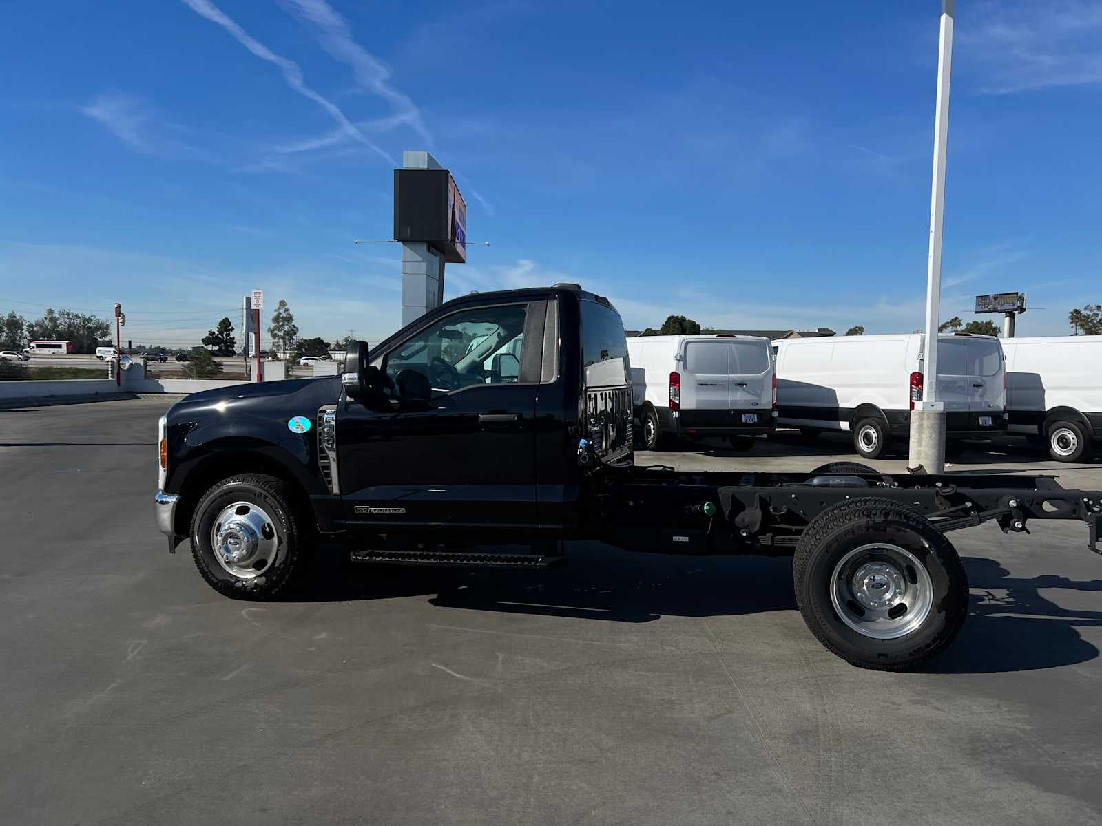 2024 Ford Super Duty F-350 DRW XL