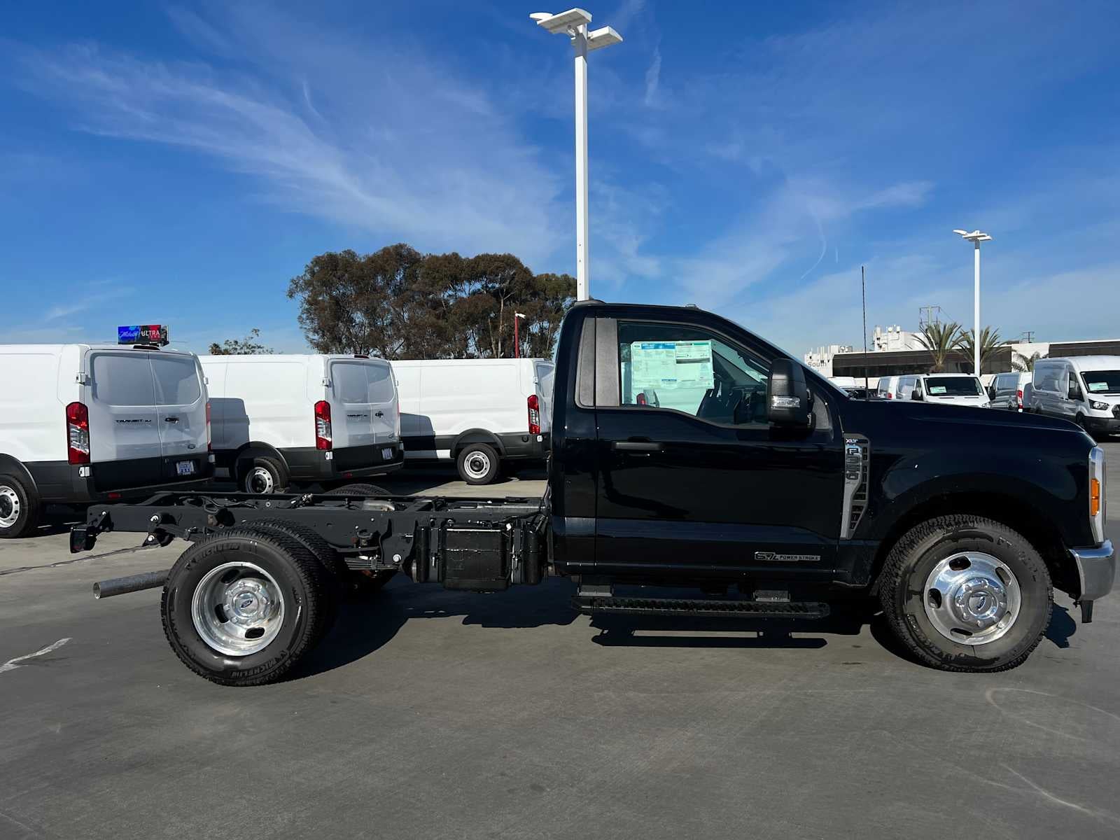 2024 Ford Super Duty F-350 DRW XL