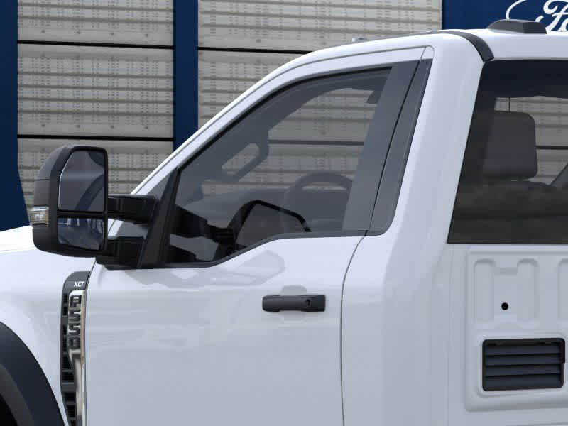2026 Ford Super Duty F-550 DRW XL