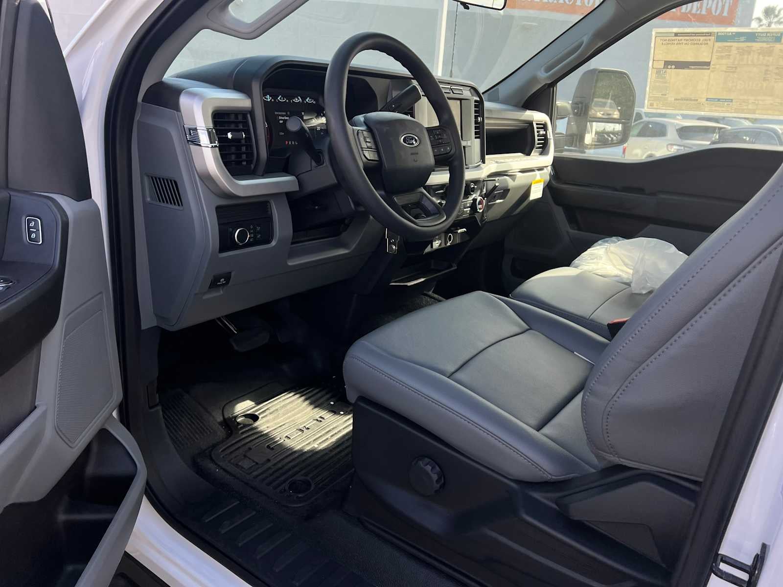 2024 Ford Super Duty F-550 DRW F-550® XL