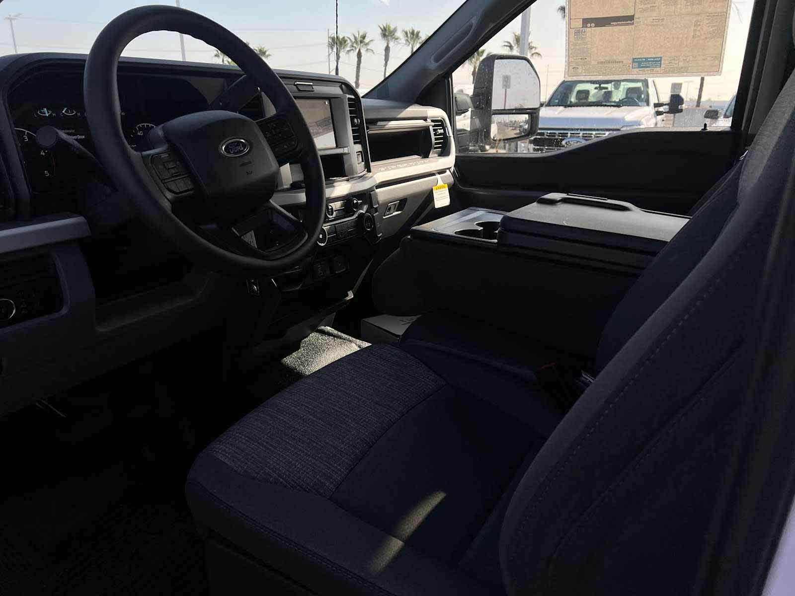 2026 Ford Super Duty F-550 DRW F-550® XLT