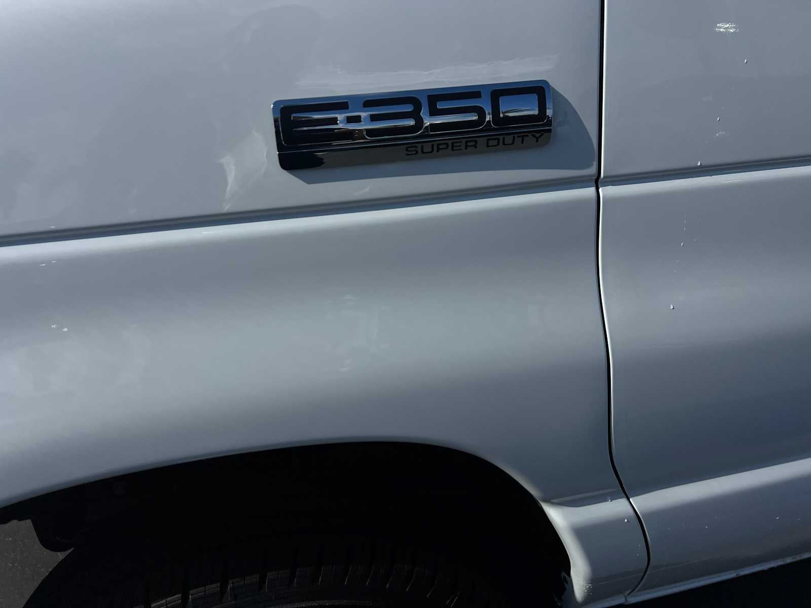 2026 Ford E-Series Cutaway E-350 SRW