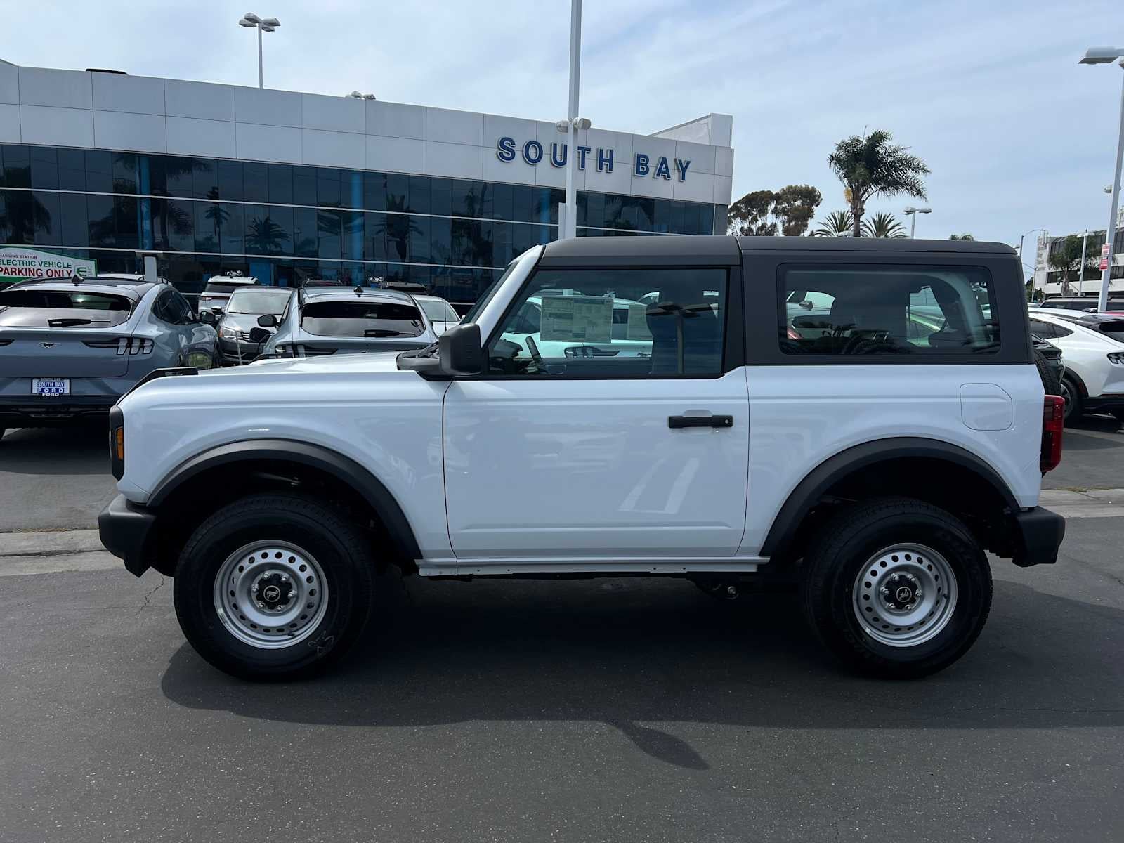 2025 Ford Bronco Base