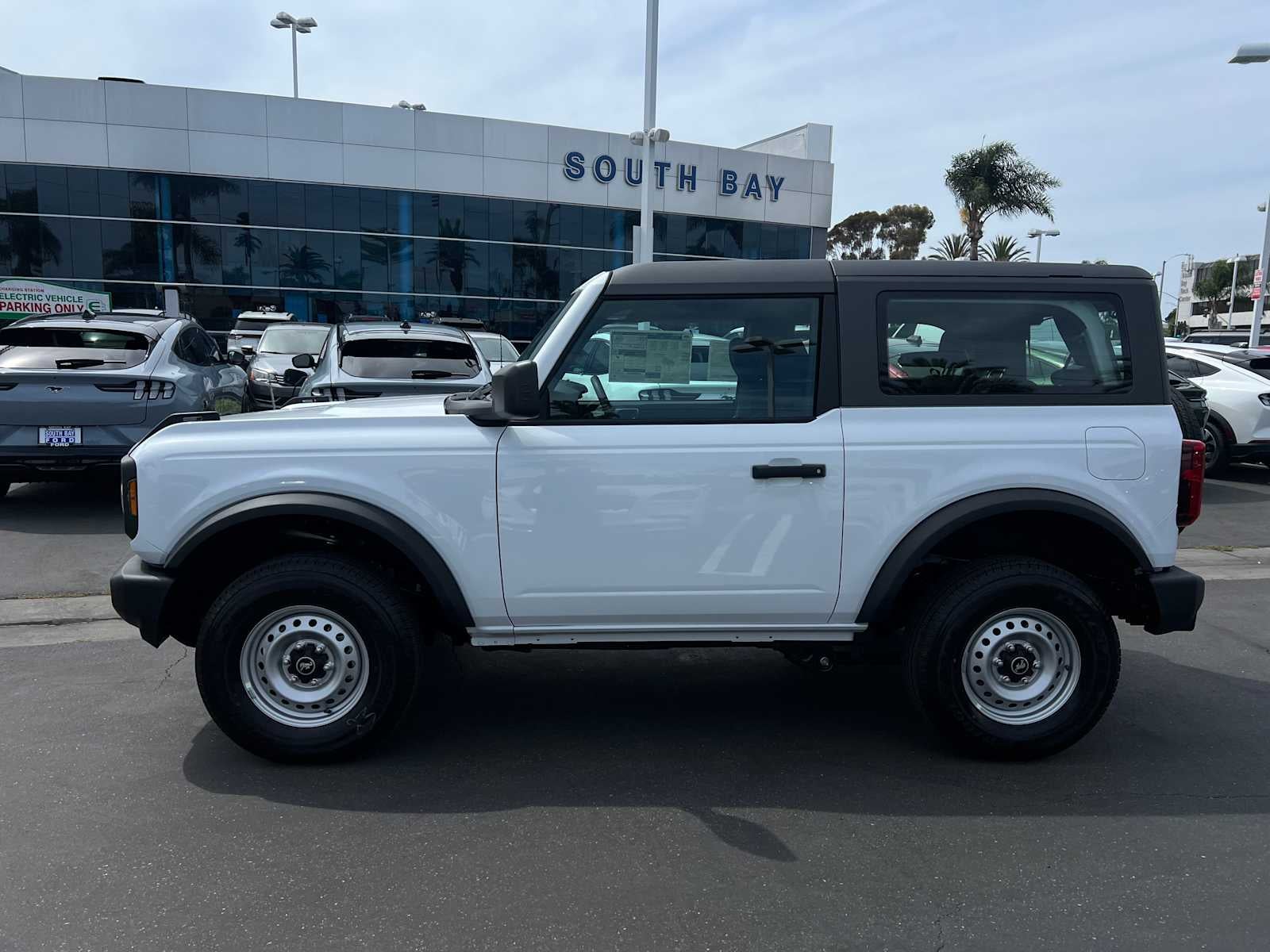 2025 Ford Bronco Base