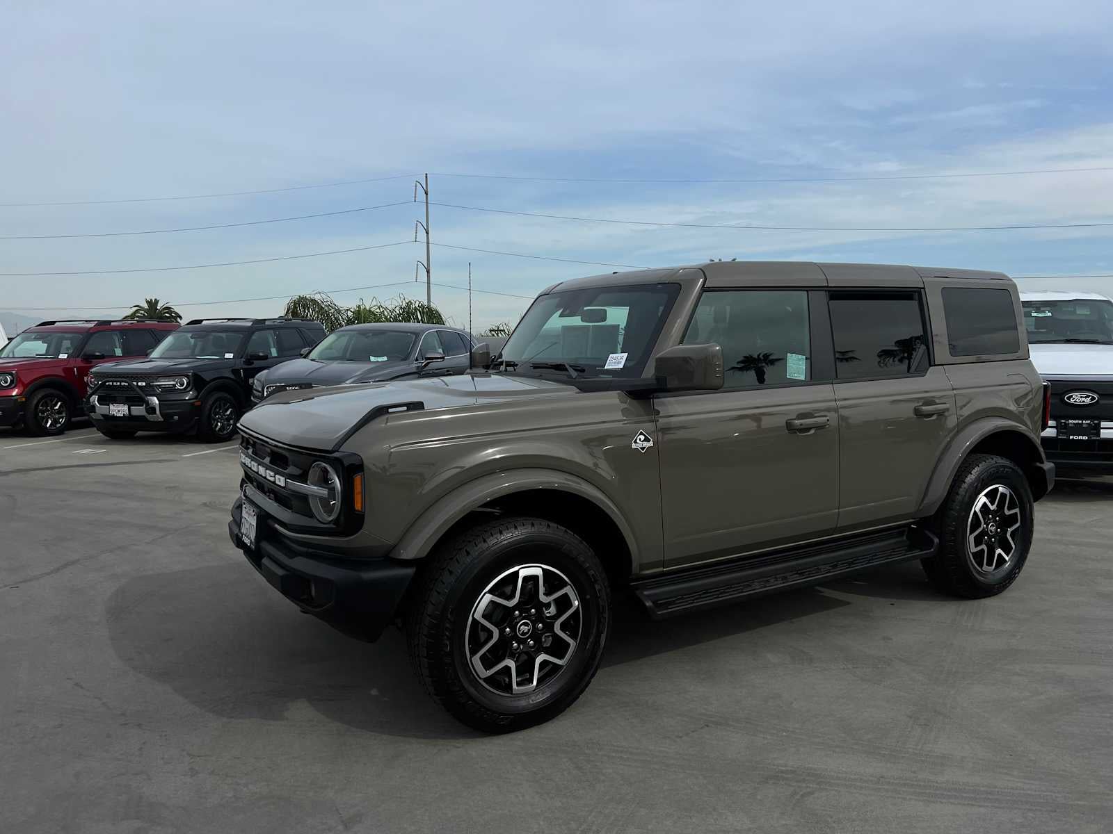2025 Ford Bronco Outer Banks