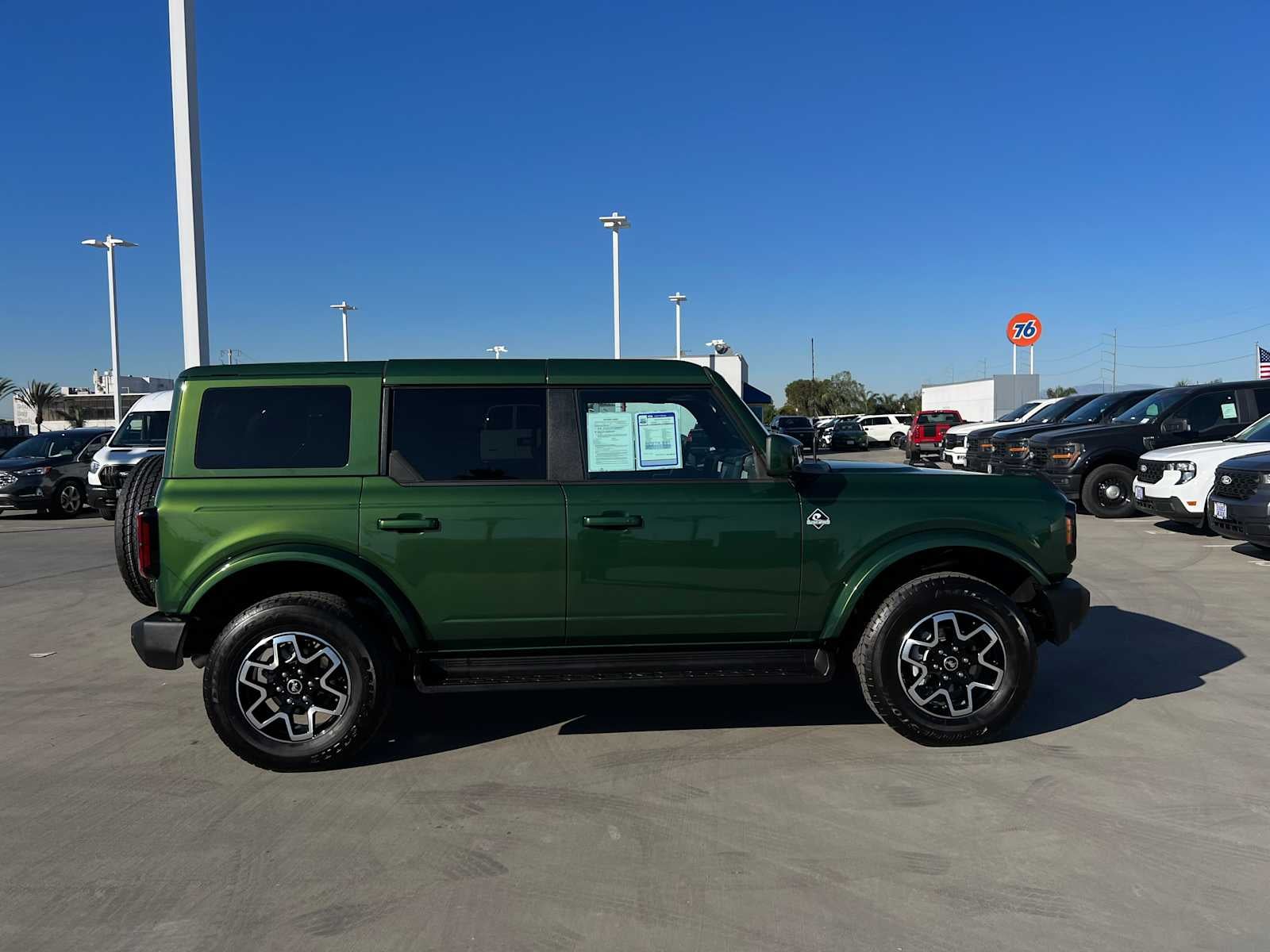 2025 Ford Bronco Outer Banks