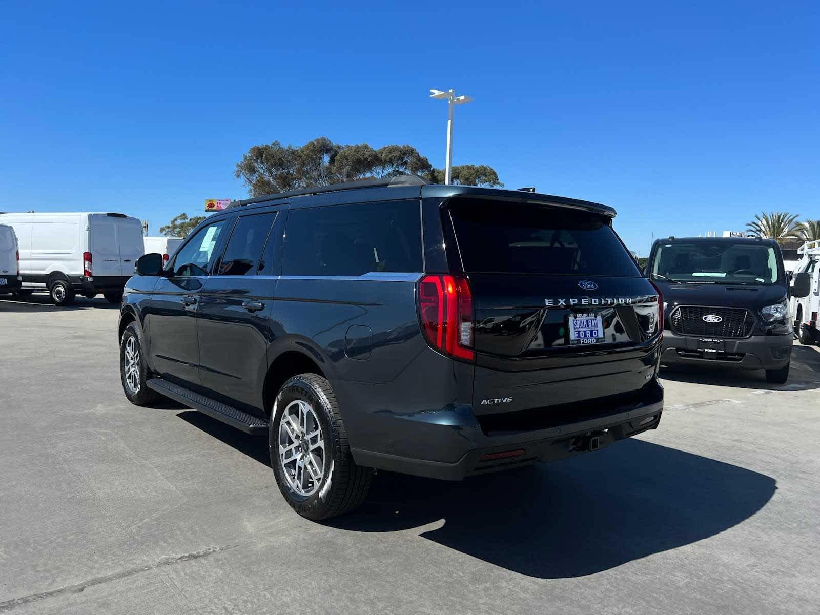 2026 Ford Expedition Max Active