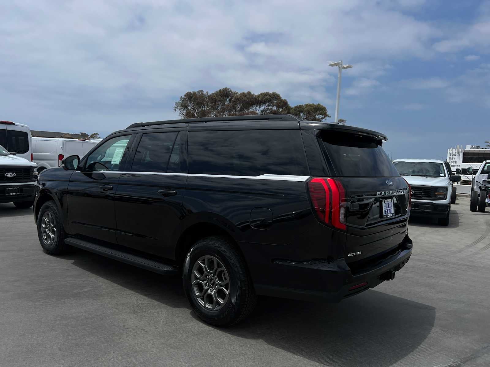 2026 Ford Expedition Max Active