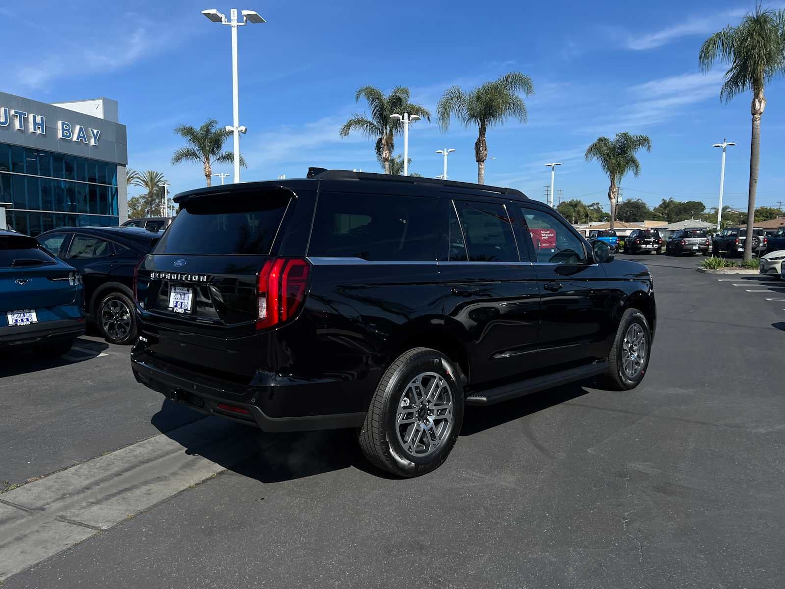 2026 Ford Expedition Active