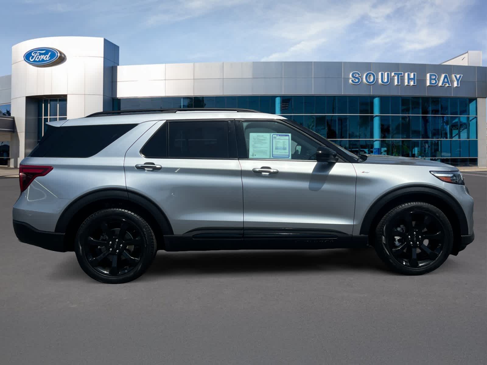 2023 Ford Explorer ST-Line