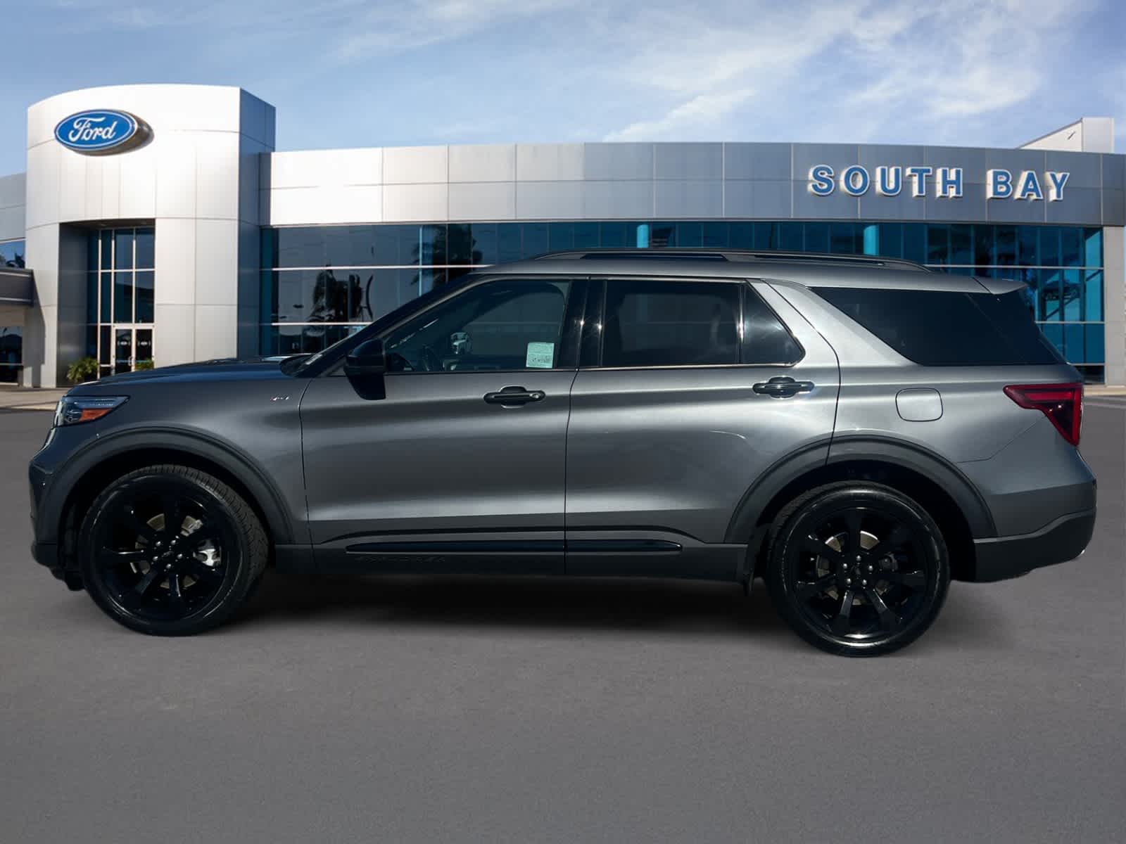 2023 Ford Explorer ST-Line