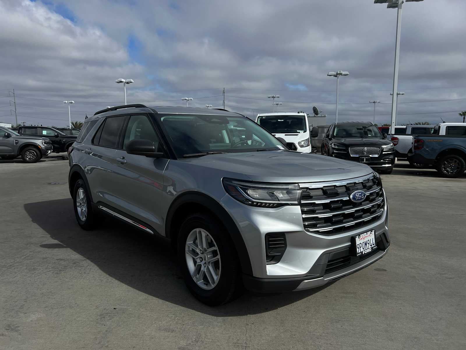 2025 Ford Explorer Active