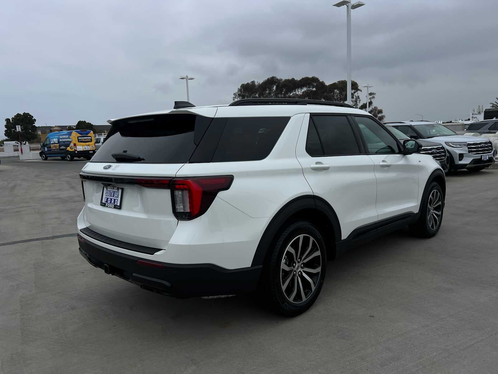 2026 Ford Explorer ST-Line