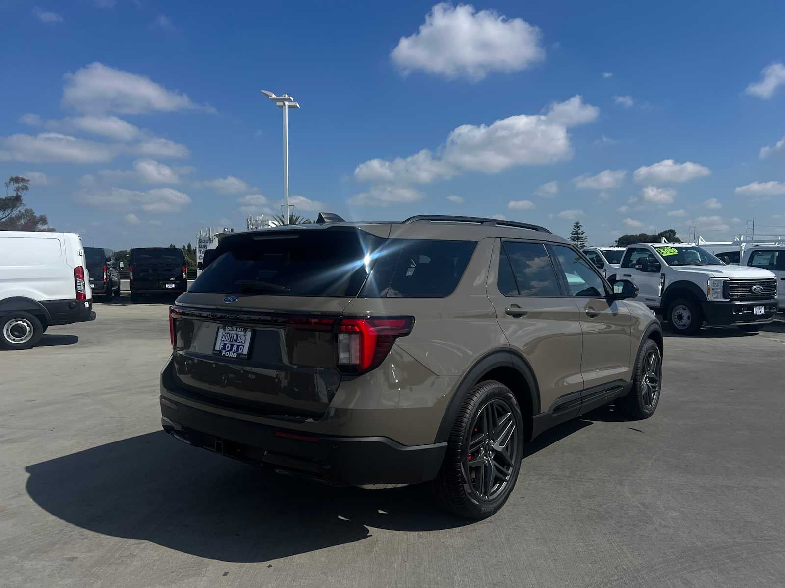 2026 Ford Explorer ST-Line