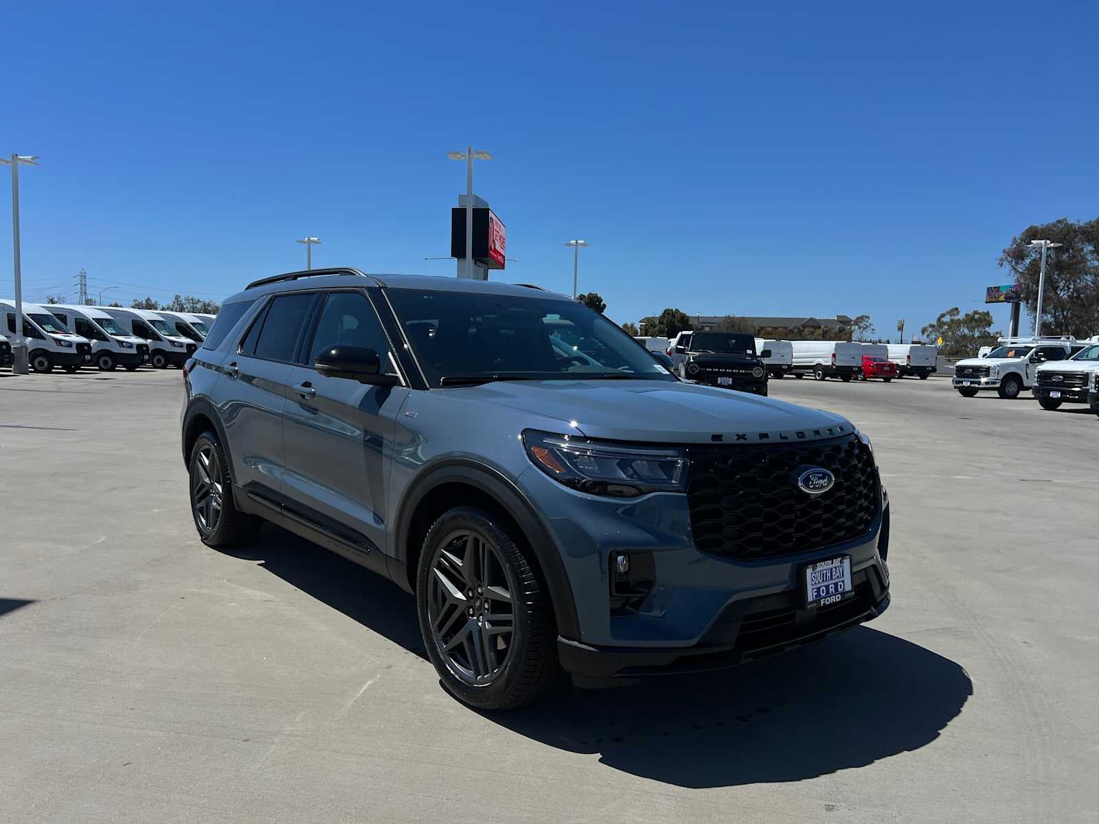 2026 Ford Explorer ST-Line