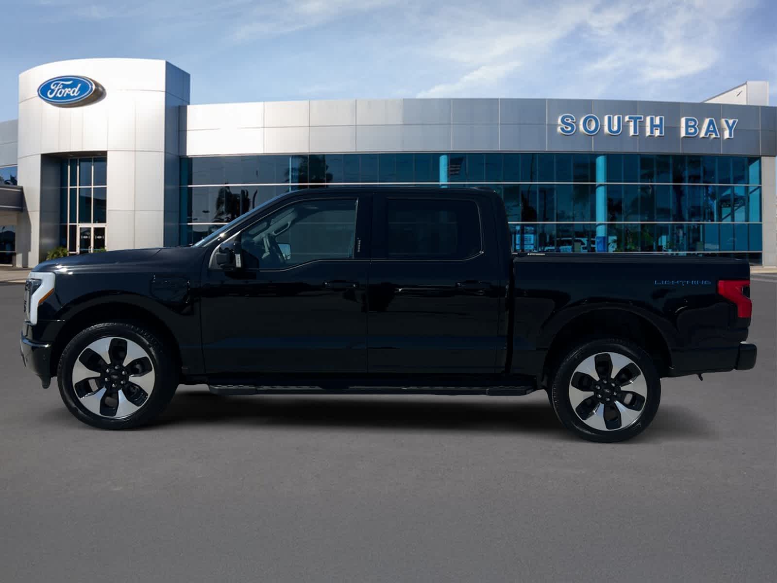 2023 Ford F-150 Lightning Platinum