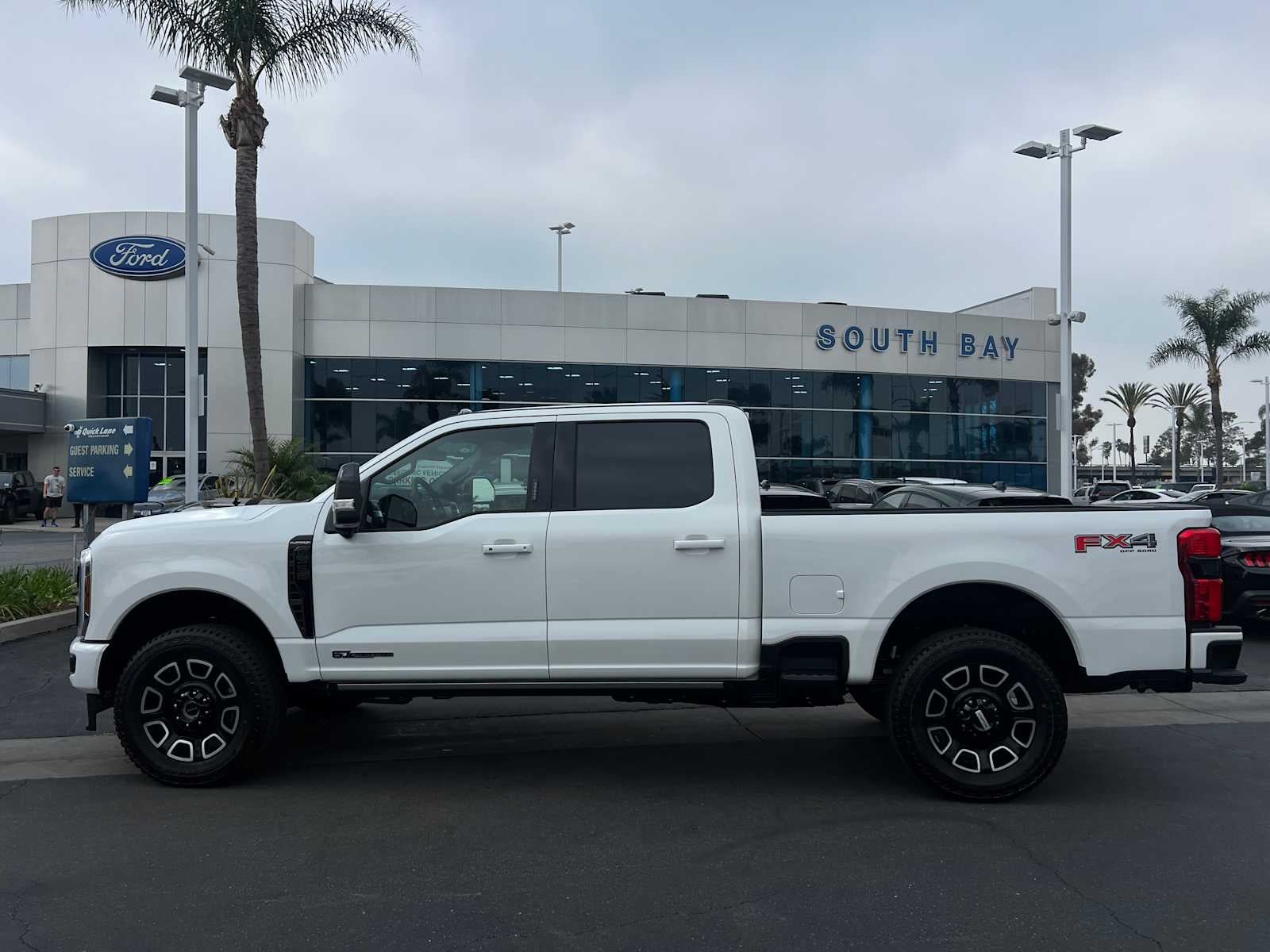 2026 Ford Super Duty F-350 SRW F-350® Platinum®