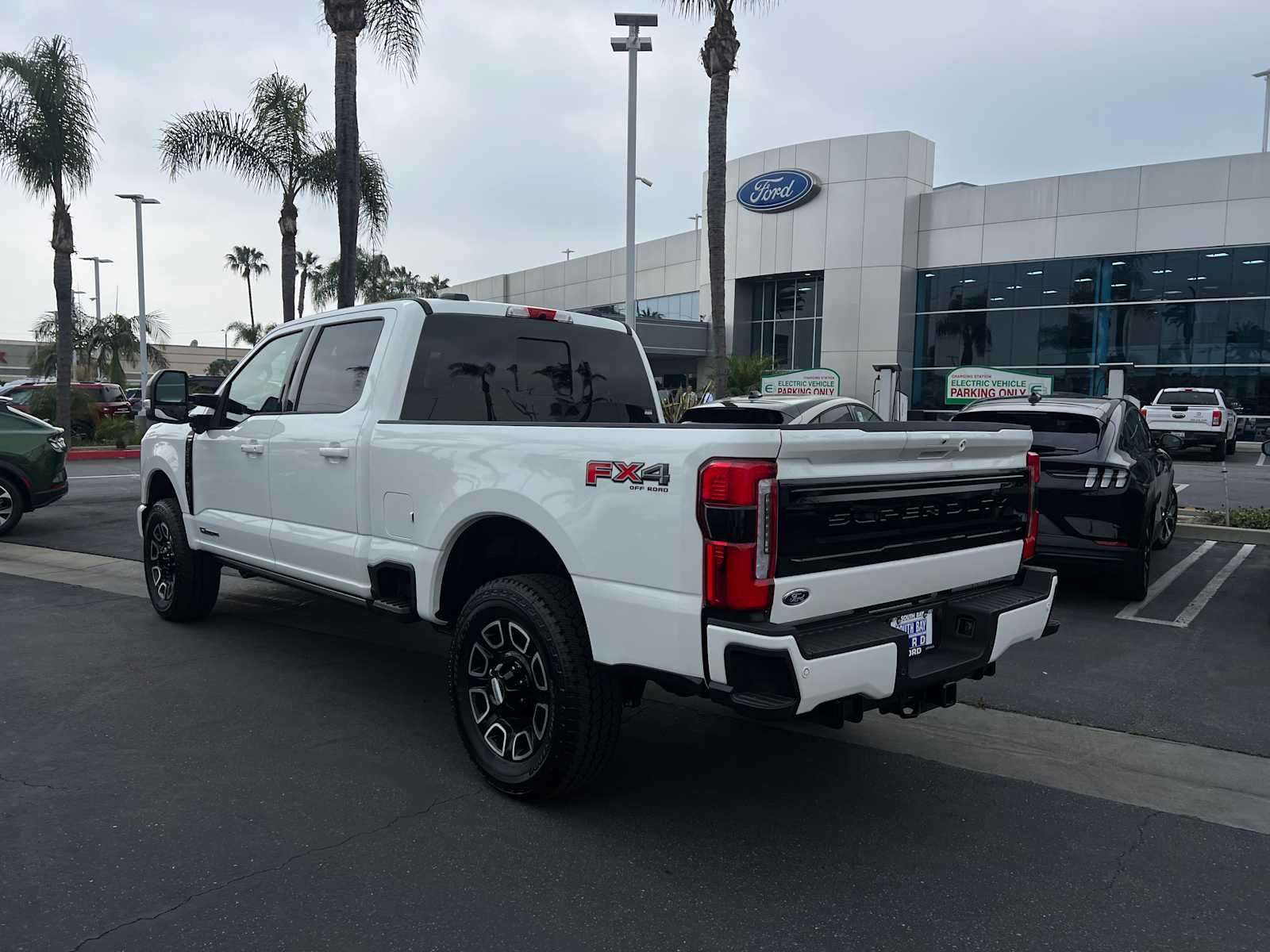 2026 Ford Super Duty F-350 SRW F-350® Platinum®