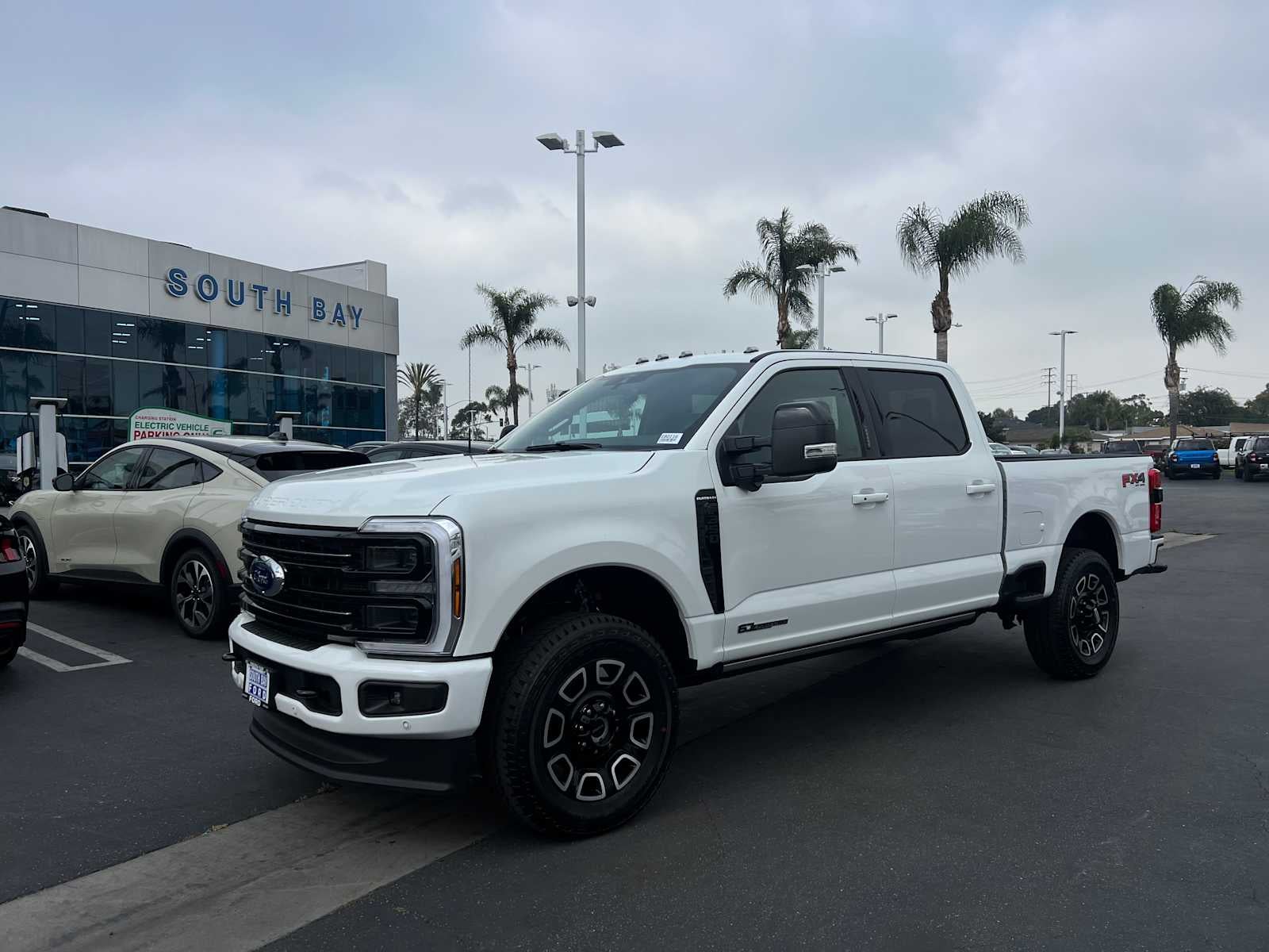 2026 Ford Super Duty F-350 SRW F-350® Platinum®