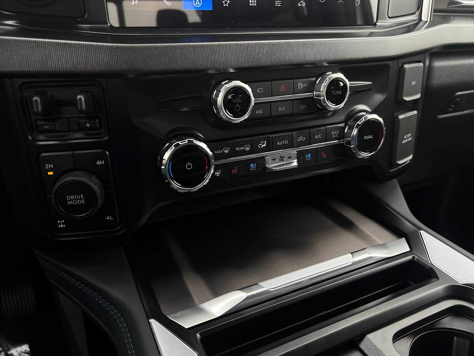 2026 Ford Super Duty F-350 SRW F-350® Platinum®