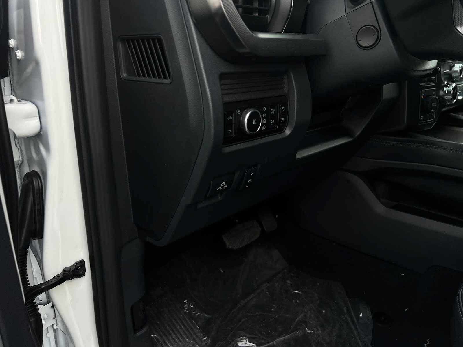 2026 Ford Super Duty F-350 SRW F-350® Platinum®