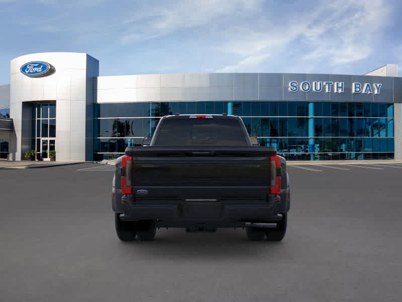 2026 Ford Super Duty F-350 DRW Platinum