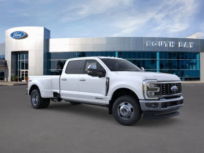 2026 Ford Super Duty F-350 DRW LARIAT