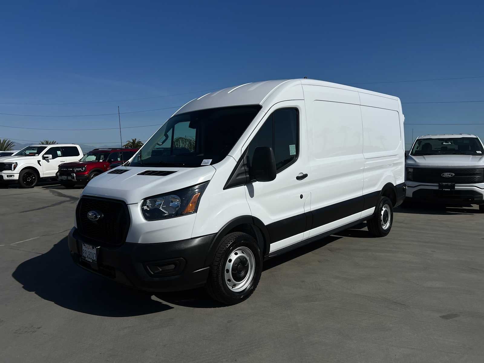 2024 Ford Transit 148 WB Medium Roof Cargo
