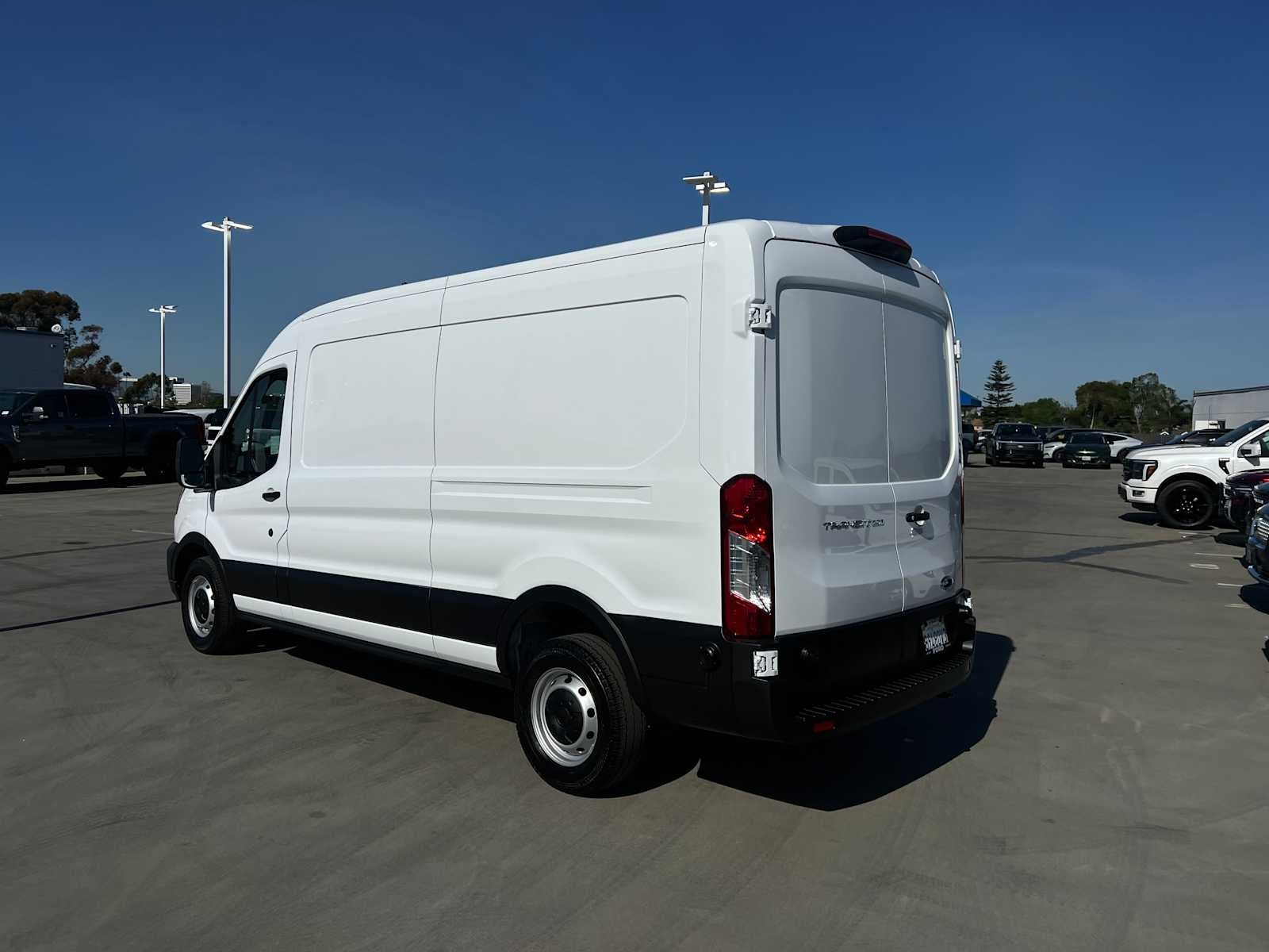2024 Ford Transit 148 WB Medium Roof Cargo