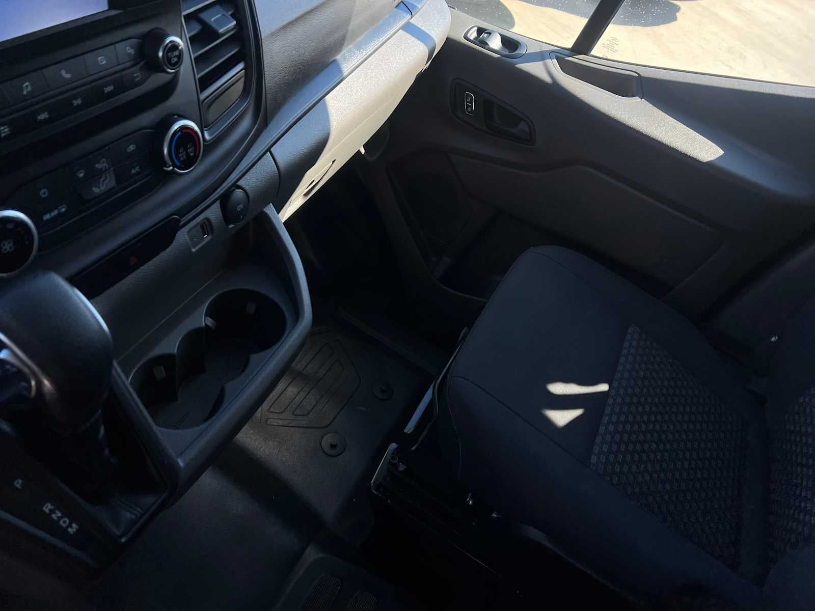 2024 Ford Transit T-250 130" Low Rf 9070 GVWR RWD