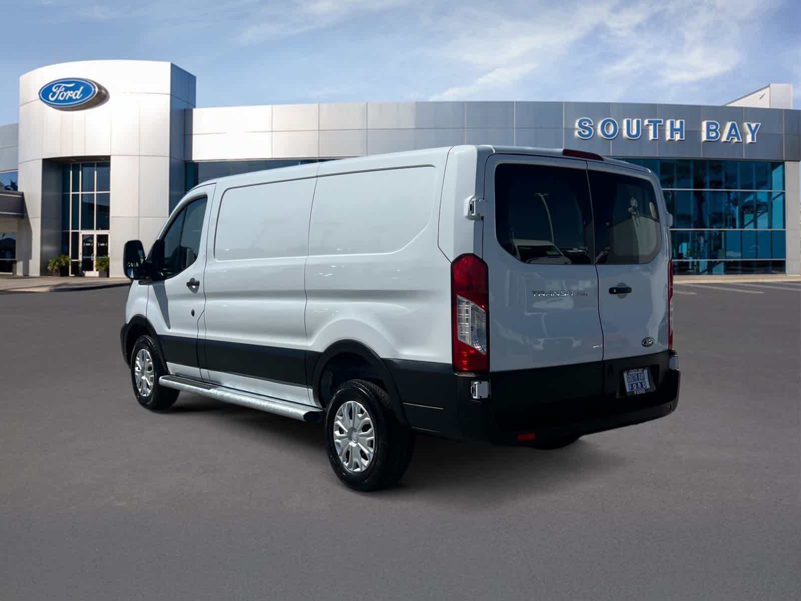 2025 Ford Transit Cargo Van T-250 130" Low Rf 9070 GVWR RWD