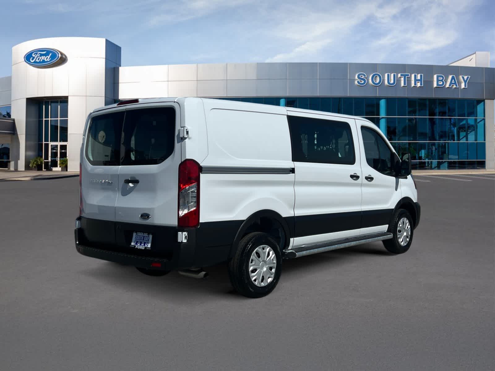 2025 Ford Transit Cargo Van T-250 130" Low Rf 9070 GVWR RWD