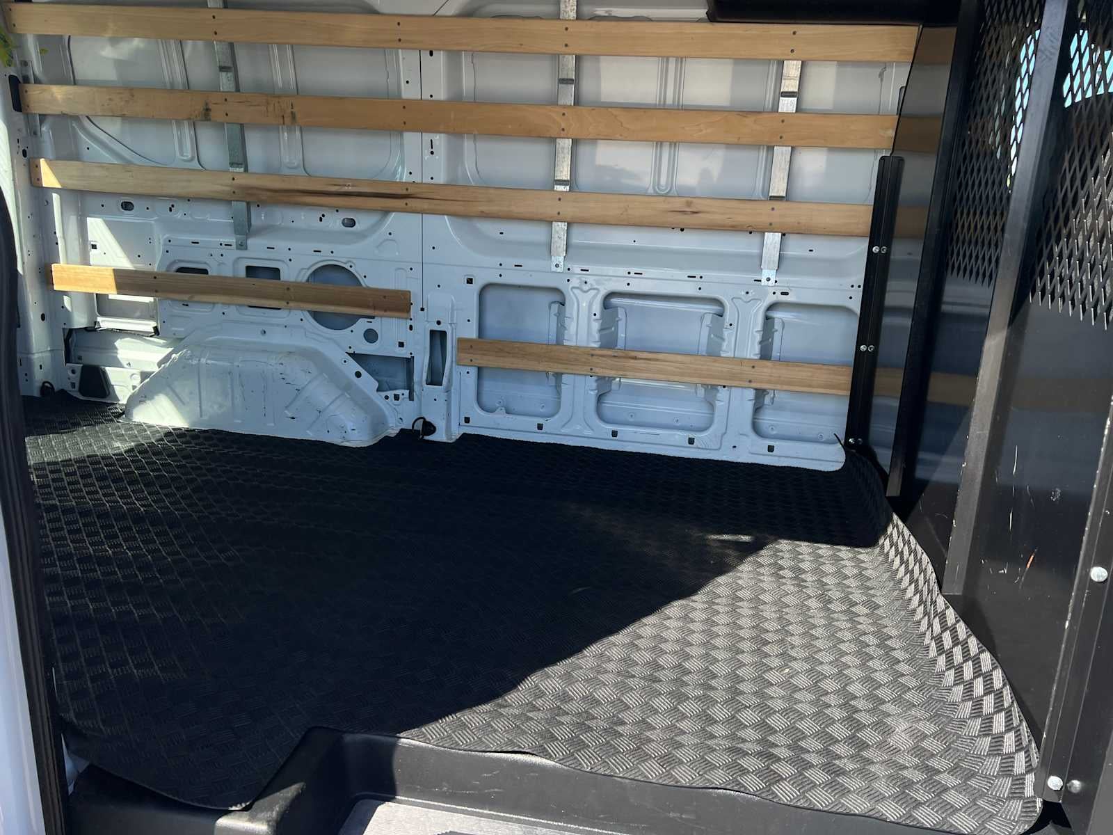 2024 Ford Transit T-250 130" Low Rf 9070 GVWR RWD