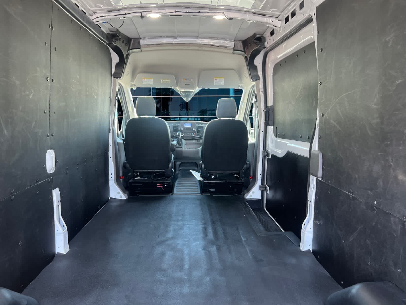 2023 Ford Transit Cargo Van T-250 130" Med Rf 9070 GVWR AWD