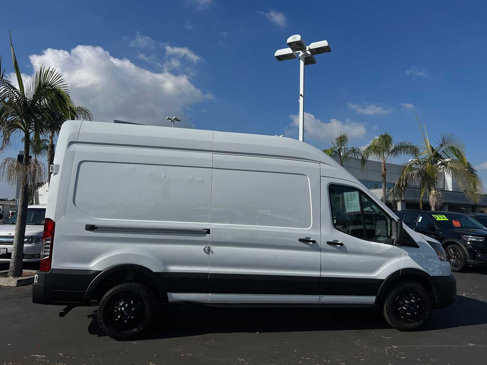 2023 Ford Transit 148 WB High Roof Cargo