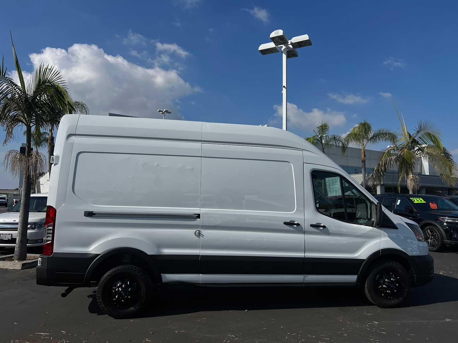 2023 Ford Transit 148 WB High Roof Cargo