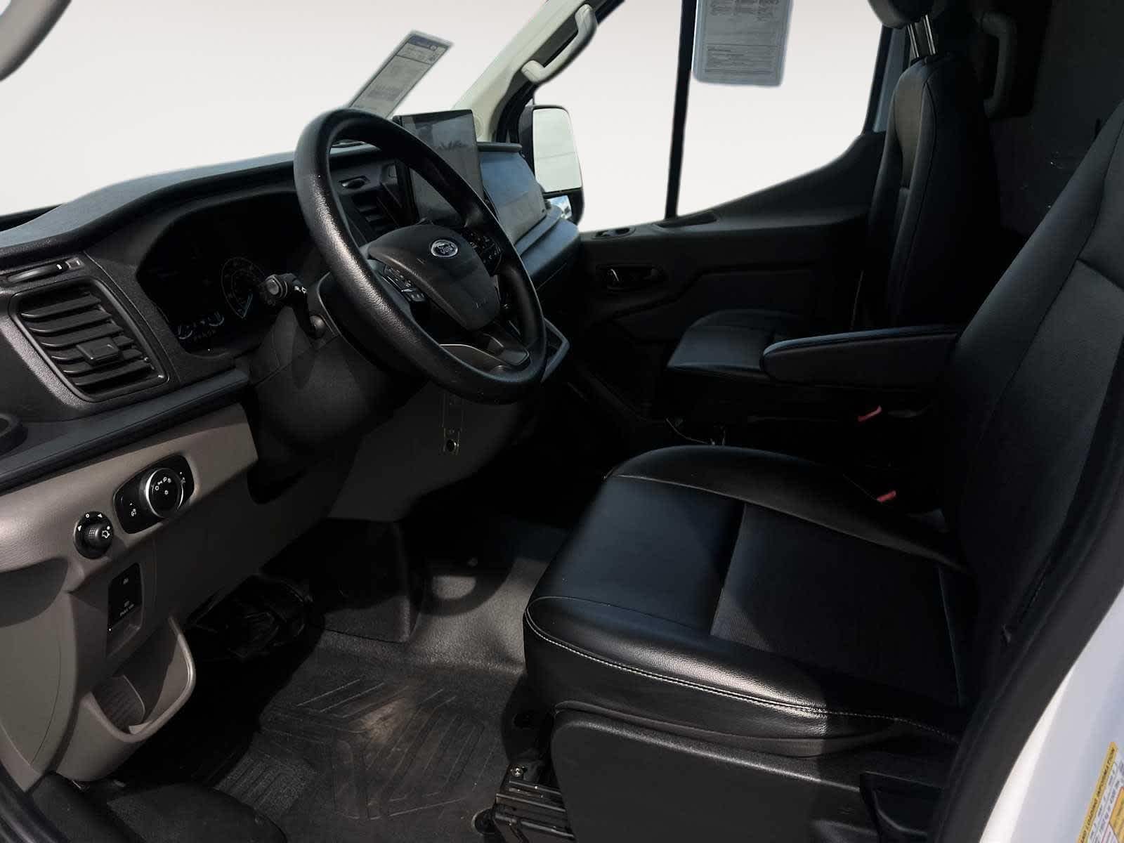 2023 Ford Transit Cargo Van T-350 130" Low Rf 9500 GVWR RWD