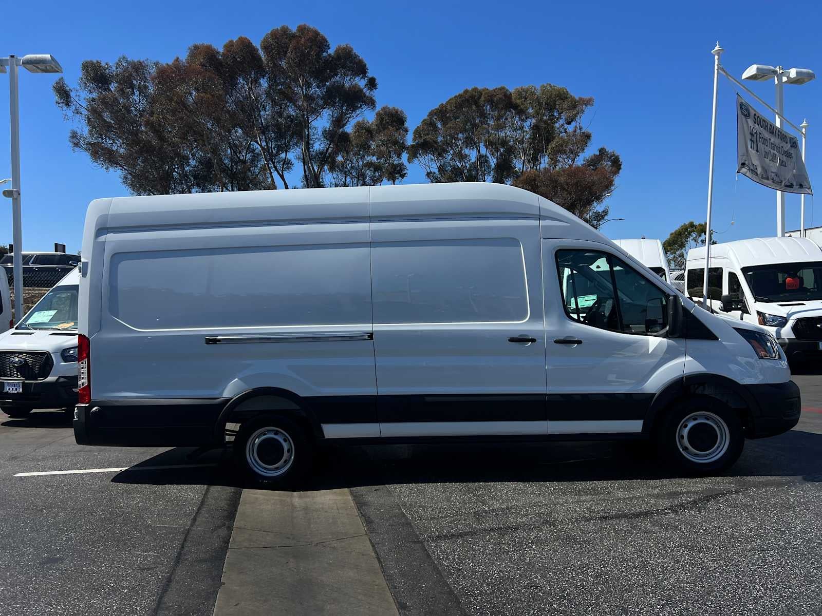 2025 Ford Transit T-350 148" EL Hi Rf 9500 GVWR RWD