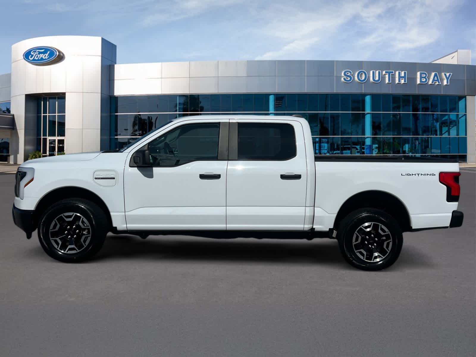 Used 2022 Ford F-150 Lightning Pro with VIN 1FTVW1EL6NWG14813 for sale in Hawthorne, CA