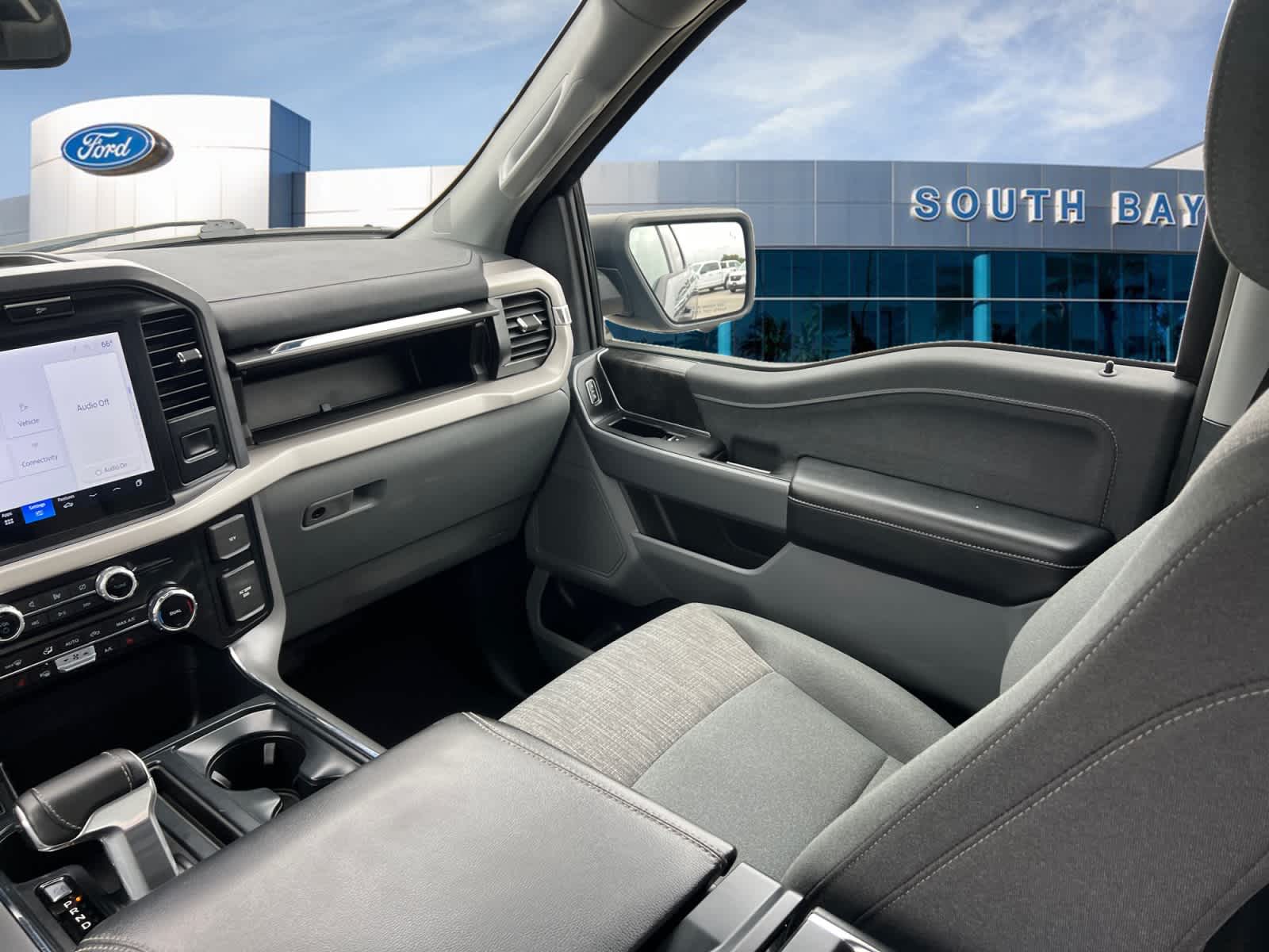 2023 Ford F-150 Lightning XLT