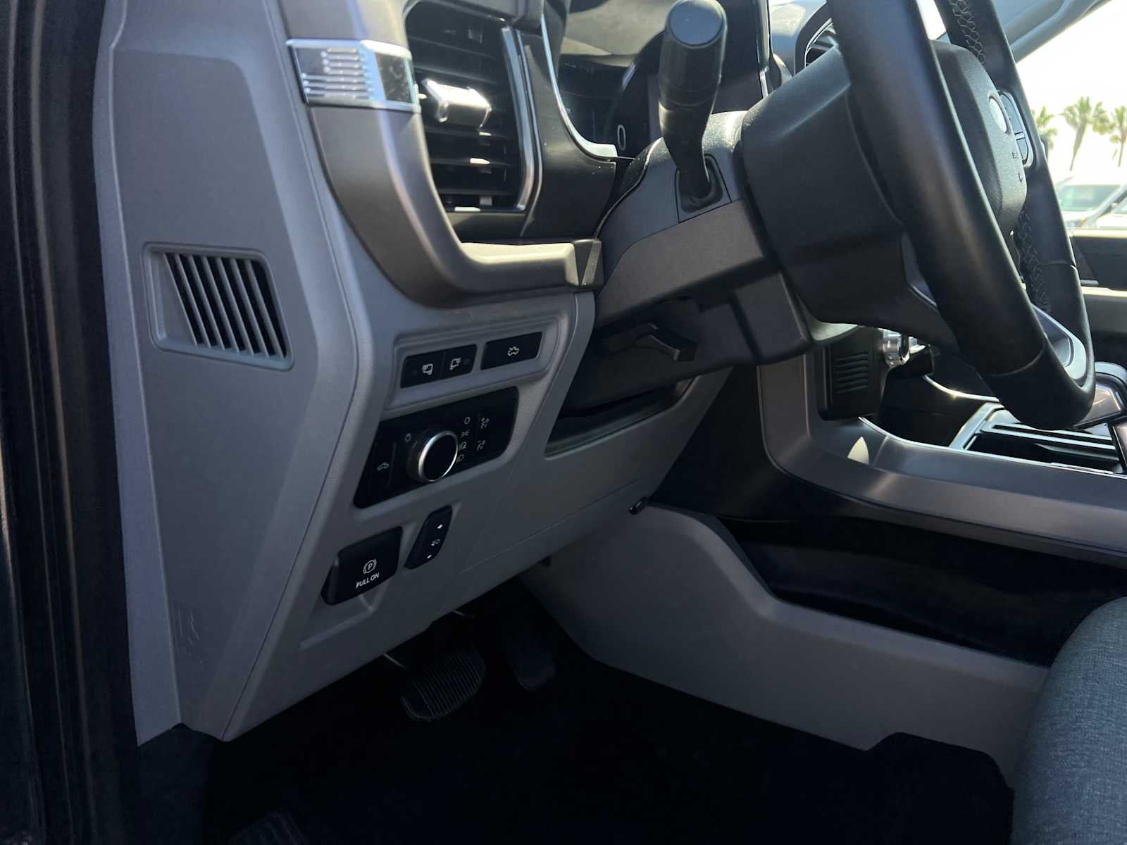2024 Ford F-150 Lightning XLT