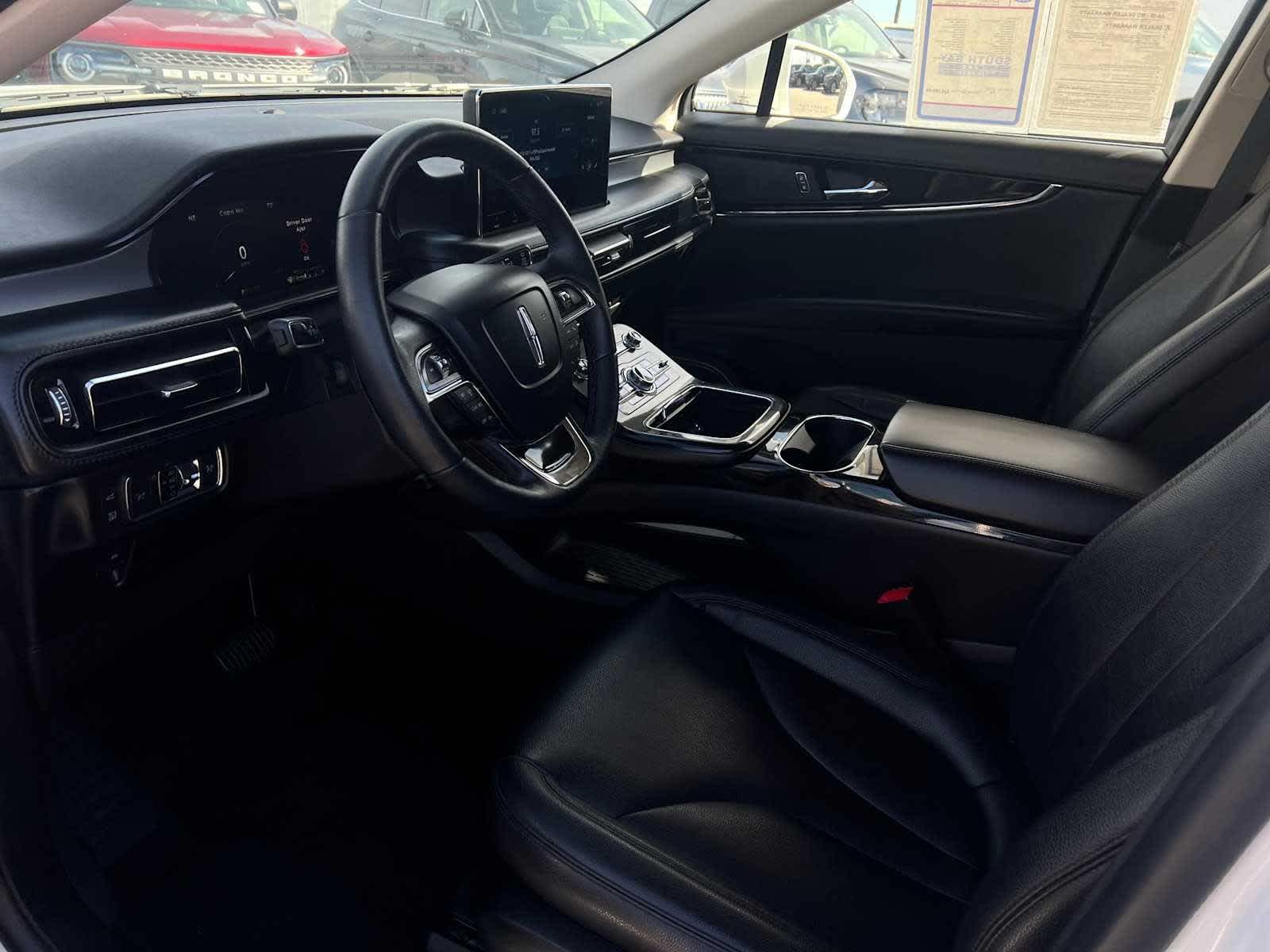 2022 Lincoln Nautilus Standard