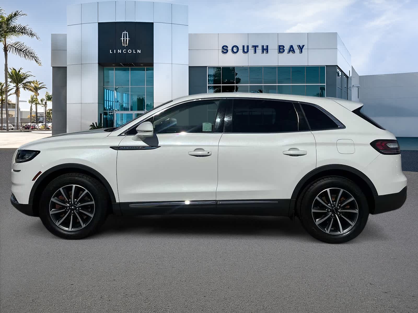 2022 Lincoln Nautilus Standard