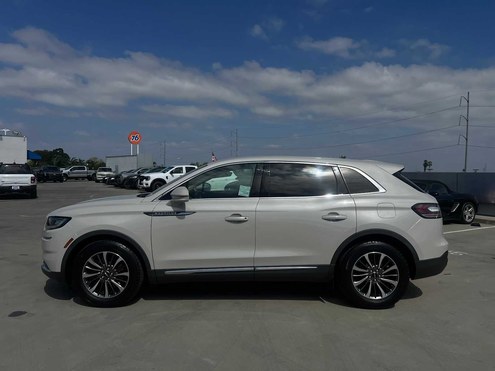 2023 Lincoln Nautilus Standard