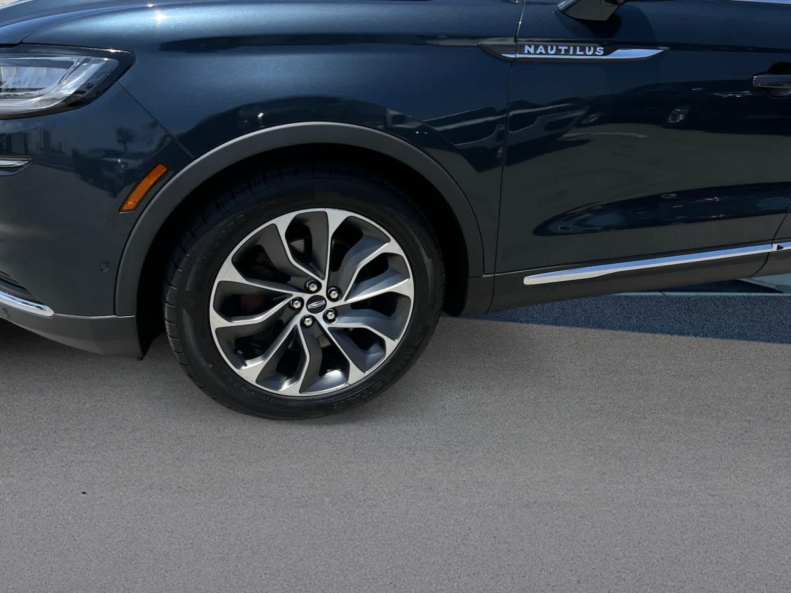 2022 Lincoln Nautilus Reserve
